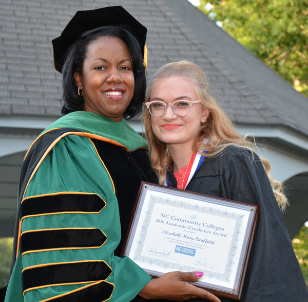 From left, VGCC President Dr. Stelfanie Williams presents the Academic Excellence Award to Elizabeth Caulfield. (VGCC photo)