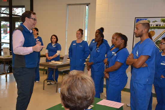 David Lindsay (left) from the Project Life movement talks with student volunteers from the VGCC Medical Assisting program at the college’s Franklin County Campus. (VGCC photo)