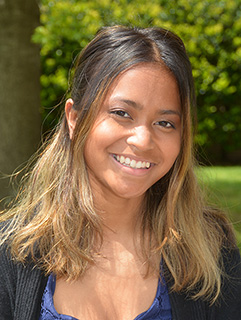 Sophie Taylor headshot image